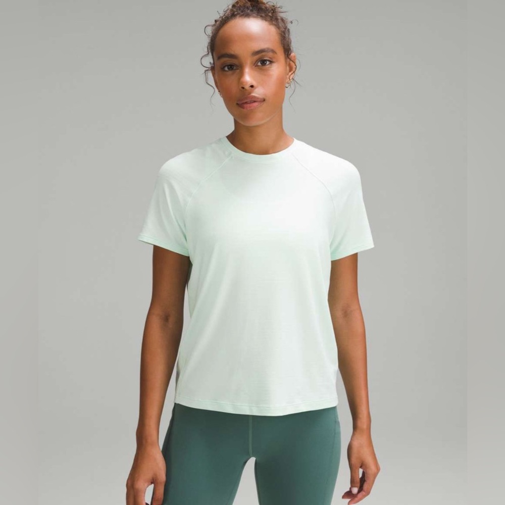 Lululemon Mint Green License to Train T-Shirt Size 10